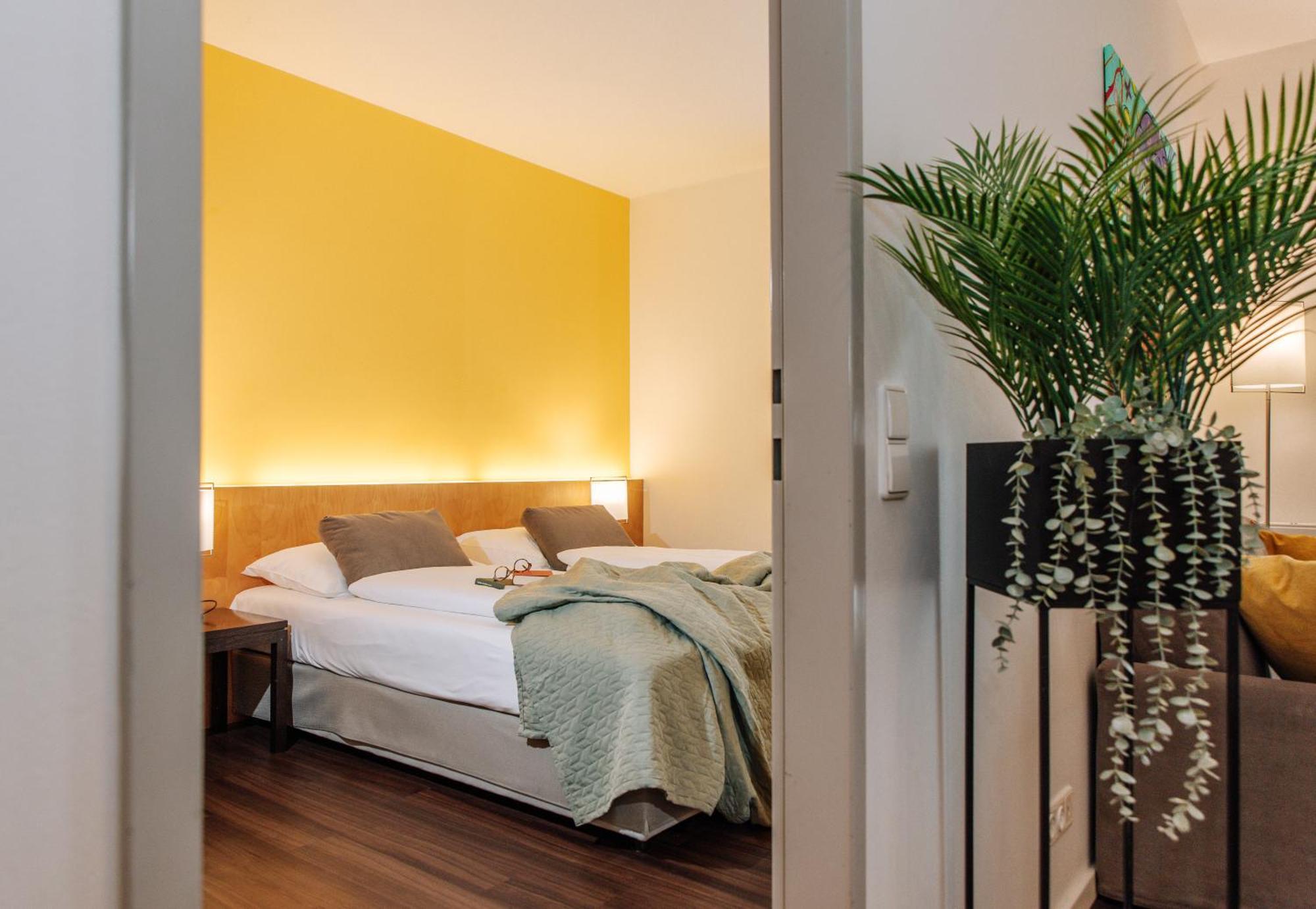 Heinhotel Vienna Airport Швехат Экстерьер фото